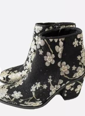 Botas de cuero bordadas florales Sol Sana talla 36 PVP $229 USADAS EN EXCELENTE ESTADO Foto 1 de 4