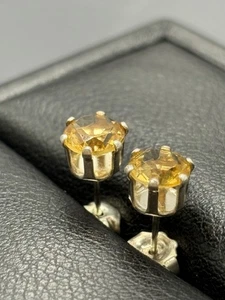 Sterling Silver 6MM Citrine Stud Earrings 925 Y10 - Picture 1 of 10