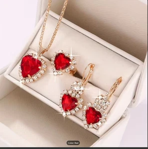 4-teiliges Damen Modeschmuck Set, herzförmiger roter Edelstein mit Kristall - Bild 1 von 7
