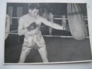 Original Boxing Press Photo JOHNNY KING 15 x 11cm - Picture 1 of 3
