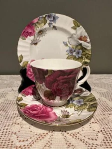 Duchess Bone China Bright Floral Trio - Cup Saucer Plate - High Tea - Gc - Picture 1 of 1