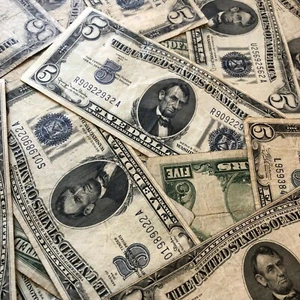 ✯$5 Silver Certificate Note✯ Blue Seal ✯Old Money Rare Bill Lot 1934✯FREE SHIP✯ - Picture 1 of 3