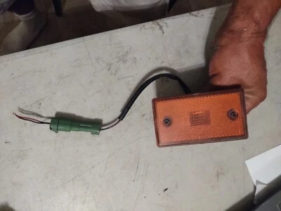 Jaguar XJ6 VDP Mid 1991 to 1992 Left Front Sidemarker Light DBC5559   - Image 1 of 4