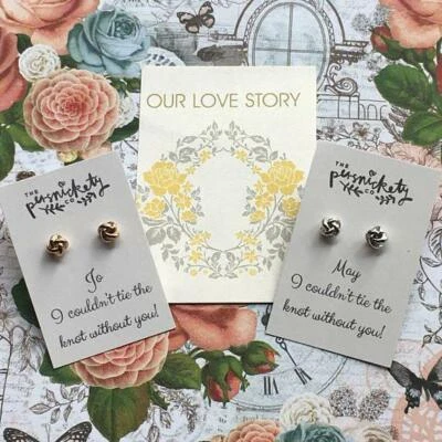 No podría atar el nudo sin ti, pendientes de boda nudo, pendientes de dama de honor Foto 1 de 4