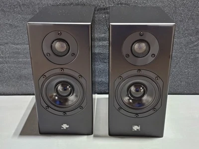 Altavoces de estantería de 2 vías KIN by Totem Monitor - negros Foto 1 de 4