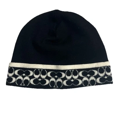 Coach AUTÉNTICO Gorro Blanco y Negro Monograma 100% Lana Merino Talla Única Usado en Excelente Condición Foto 1 de 4
