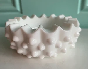 Small Vintage Fenton White Hobnail Milk Glass Ashtray / Trinket, Catch All Dish - Picture 1 of 4