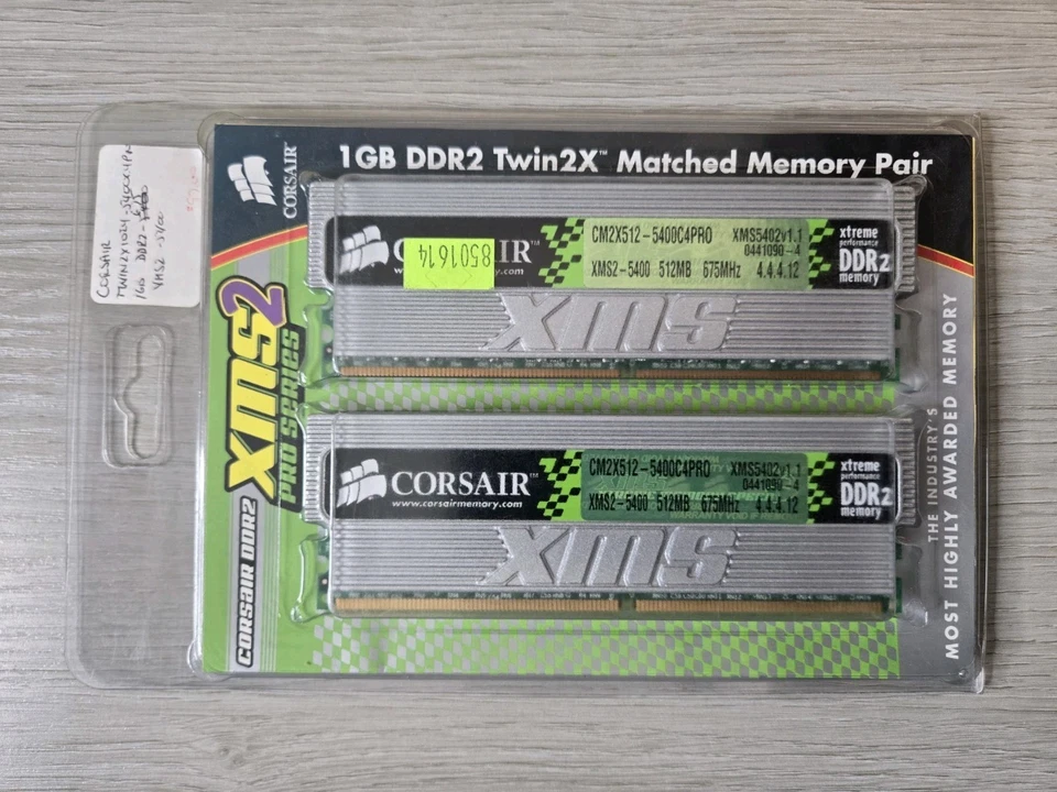 Corsair XMS2 Pro Series Xtreme Performance DDR2 Memory CM2X512-5400C4PRO 512MBx2 - Image 1 of 3