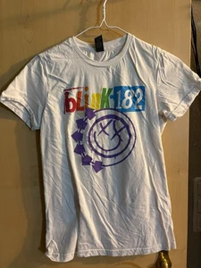 Blink-182 World Tour 2023/2024 Concert Unisex SIZE Med PRAGUE Show - Picture 1 of 3