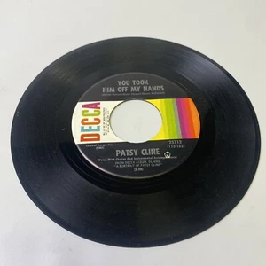 PATSY CLINE - DOES YOUR HEART BEAT FOR ME / YOU TOOK HIM OFF MY HANDS - Picture 1 of 5