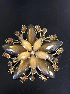 Vintage Smoky Topaz Brooch Acrylic Rhinestones Gold-Tone Flower 2" Layered - Picture 1 of 5