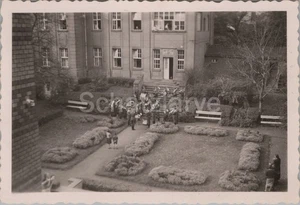 Foto, Besuch im Reserve Lazarett Nordhausen 1940 (MJ-63)1029 - Bild 1 von 2