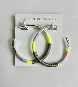 NUEVO CON ETIQUETAS Kendra Scott Masie Pendientes de Aro de Plata Mezcla Lila Paracord Amarillo Neón - Imagen 1 de 2