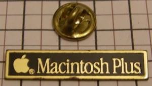 APPLE Computer MACINTOSH PLUS Vintage Pin Anstecker Mac MACINTOSH - Bild 1 von 2