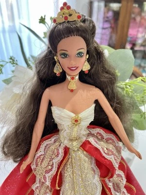 Vintage 1997 Happy Holidays Special Edition Barbie Doll Mattel #17832 - image 1 of 4