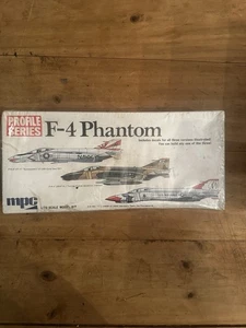 McDonnell Douglas F-4 Phantom - Kit modellino serie profilo 1/72 MPC 2-1508 (NUOVO) - Foto 1 di 2