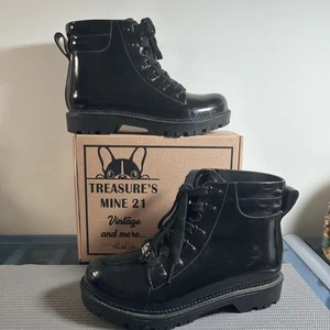 Sam Edelman Circus schwarz glänzende Gummi Schnürstiefel Kampfstiefel, Größe 7 (Y7) - Bild 1 von 10