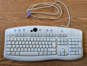 Logitech Access Y-SR34 58TWUK Beige White Retro PS/2 Keyboard UK Layout 2003 VGC - Picture 1 of 3