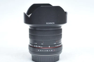 Lente Rokinon 14 mm f/2,8 MF para Canon EF DSLR Foto 1 de 3