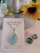 Gorgeous crystal Pendant & 3 free small crystal stones. BNWOT 