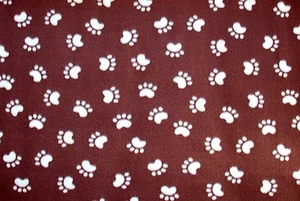 BTY*TAN DOG OR CAT PAW PRINTS ON BROWN BACKGROUND FLEECE FABRIC 1 YD 60 x36" - Picture 1 of 3