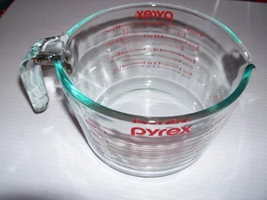 Pyrex Measuring 4 Cup (32 Oz) Glass, Clear, Red                                  - Picture 1 of 8