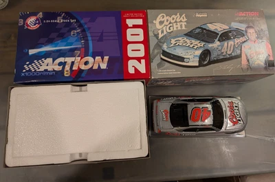 NUEVO Action Sterling Marlin #40 Coors Light 2001 Intrepid R/T 1:24 Banco 1 de 708 Foto 1 de 4