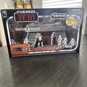 STAR WARS Vintage Collection ENDOR BUNKER PLAYSET with Action Figure - Picture 1 of 5