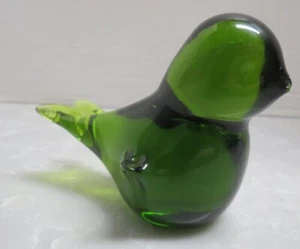 Großer dunkelgrüner Vogel Glas Briefbeschwerer - Bild 1 von 9