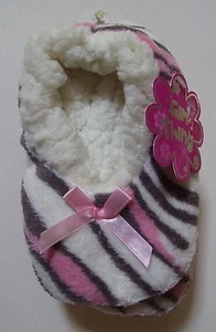 Girls Girl Thing Pink Gray White Zebra Faux Fur Gripper Slipper Socks Sz S/M - Picture 1 of 4