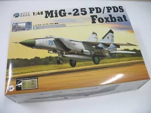 Kitty Hawk 80119 1/48 MIG-25 P/PD Foxbat Baugruppenmodell Neu - Bild 1 von 9
