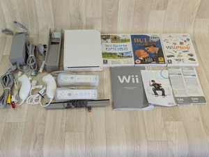 Nintendo Wii Sports Pack Console Bianca - 2 telecomandi e nunchuck - più giochi - Foto 1 di 5