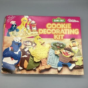 Vintage Wilton 1977 Sesame Street Cookie Decorating Kit No Bag Or Tips - Bild 1 von 12