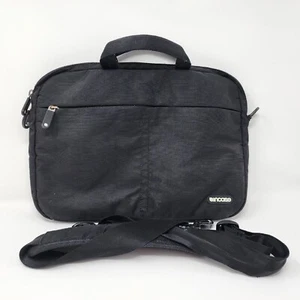 13" Incase Blk Shoulder Bag 360 Protection Tablet/Small Laptop/Mac Book Pro Bag - Picture 1 of 7