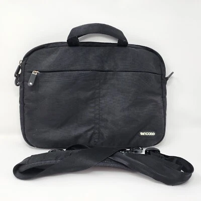 Bolso de Hombro 13" Incase Negro Protección 360 Tablet/Pequeña Laptop/Mac Book Pro Bolso Foto 1 de 4