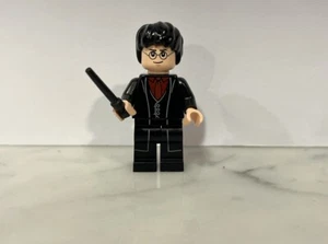 Harry Potter LEGO Minifigure Black Long Coat And Vest HP133 Magical World - Picture 1 of 2