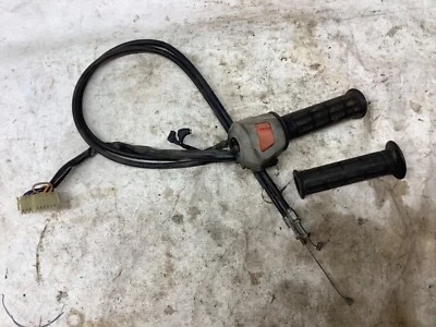 Interceptor Honda VTR250. Conjunto de cable/acelerador del acelerador.  Foto 1 de 3