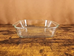 Pyrex 222 Casseruola quadrata da forno teglia per torte piatto 8x8x2 pollici. 2Qt-2L Con Manici! - Foto 1 di 13