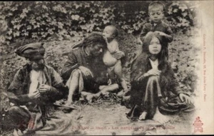 c.1910 TONKIN Vietnam, The Lice Eaters, Family, Baby; Unused Postcard Near Mint - Bild 1 von 2