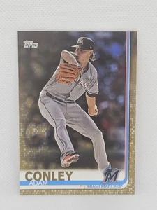 Topps Gold #663 2019 Adam Conley #0681/2019 Miami Marlins - Imagen 1 de 2