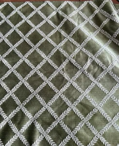 Lenox Green Embroidered Tablecloth 132x68 Oblong Lattice Leaf Pattern - Picture 1 of 4