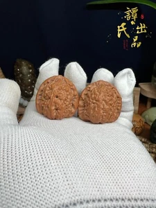 Pair of  Match Chinese Health Walnut 34×33.5×33mm 精配 老树红狮子文玩核桃 - Picture 1 of 10