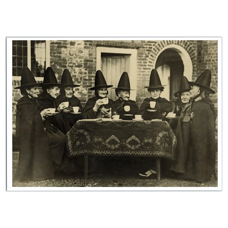 Foto de aquelarre de brujas tomando té 8x10 5x7 4x6 fiesta de Halloween reunión de brujas Foto 1 de 1