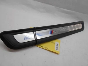 Placa de desgaste del umbral de la puerta delantera izquierda BMW G20, M340I OEM 51478079723- 8079723 DT0580 - Imagen 1 de 6