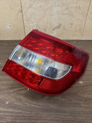 Lincoln Zephyr 2006-09/MKZ derecha/luz trasera lateral del pasajero/lámpara trasera OEM Foto 1 de 4