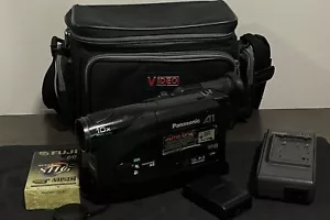 PANASONIC NV-A1A PALMCORDER VHSC CAMCORDER- READ DESCRIPTION - Picture 1 of 9