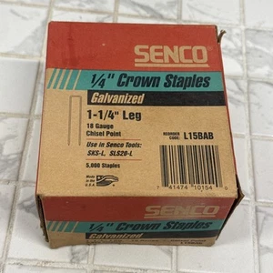 Caja de 5000 Senco L15BAB 1-1/4" pierna x 1/4" corona acabado galvanizado grapas 18 G - Imagen 1 de 6