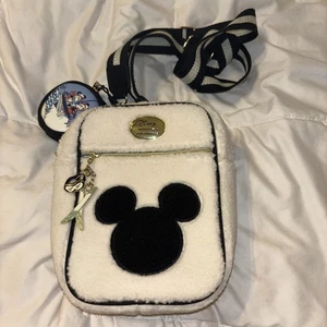 Bolso Bandolera Disney Mickey Mouse Ski Boucle con Monedero Sherpa Blanco - Imagen 1 de 11