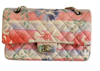 Bolso de hombro Chanel acuarela flor piel de cordero mediano doble solapa Foto 1 de 4