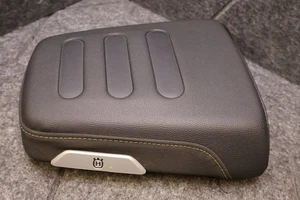 HUSQVARNA 401 SVARTPILEN SEDILE PILLION 2021 ARTICOLO OEM - Foto 1 di 9